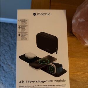 Mophie Black 3-in-1 Wireless Charger with MagSafe